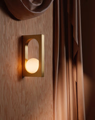 MYTHOS Wall Sconce